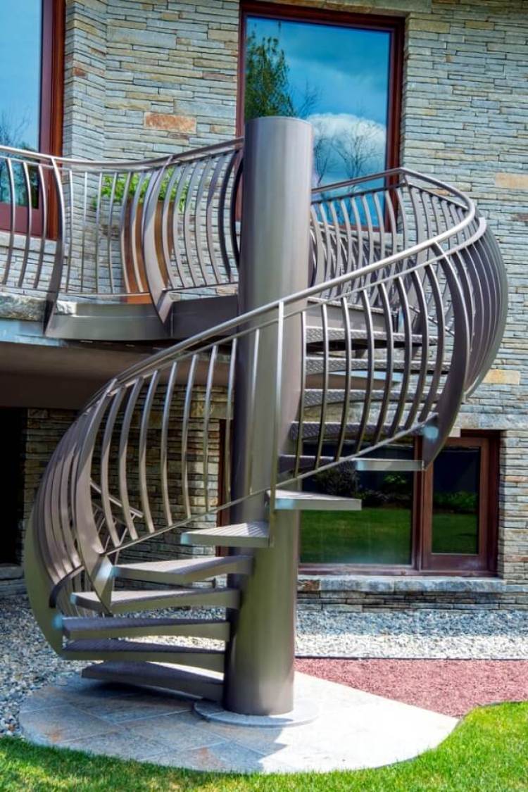 outdoor aluminum spiral staircase